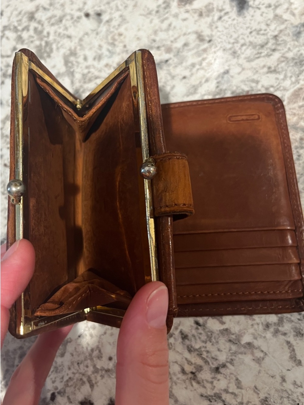 Vintage Coach Brown Leather Bifold Wallet - Classic Compact Style - Picture 7 of 7